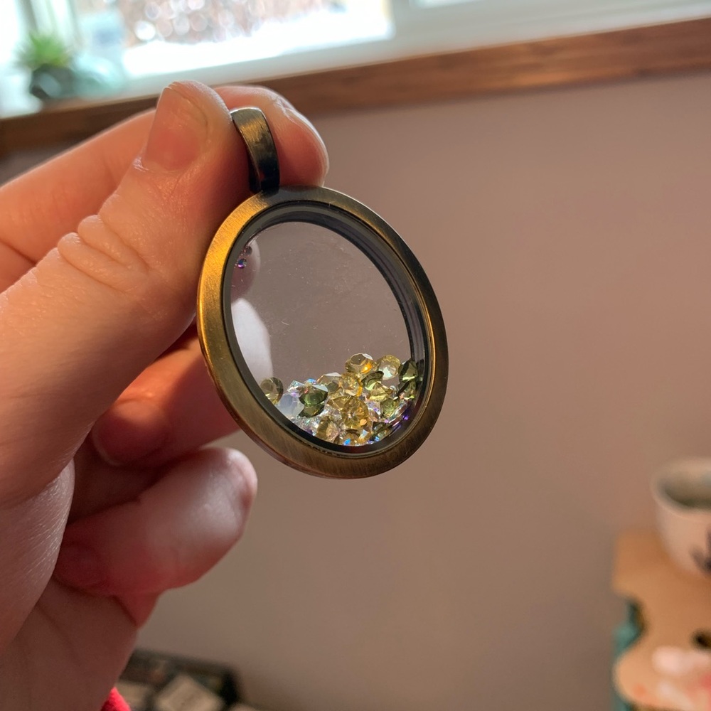 Pendant - Picture 2 of 3